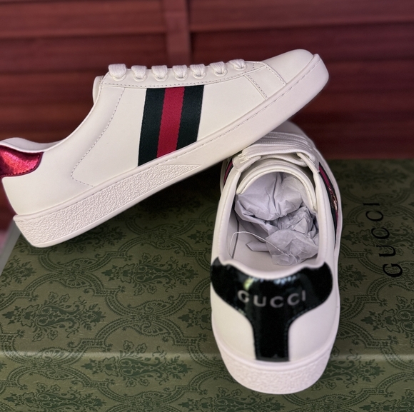 Gucci Woman's Trainers - Picture 2 of 5